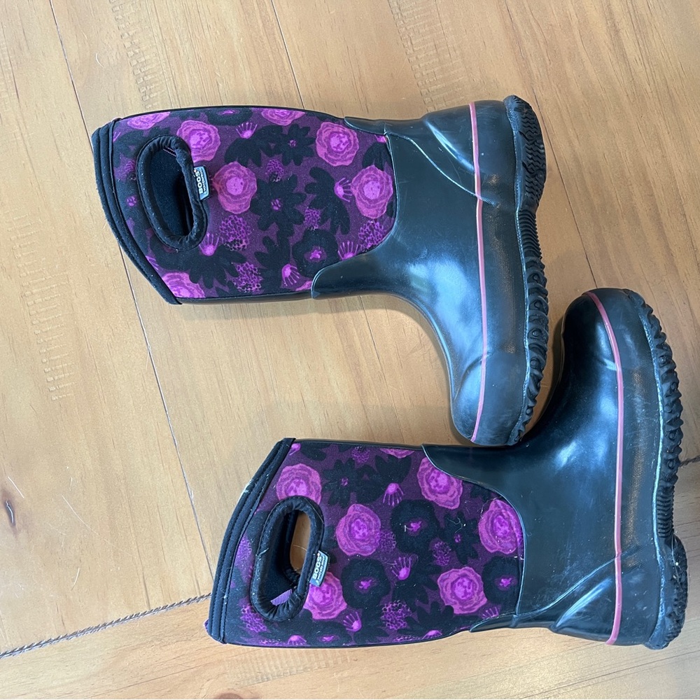 Girls Black and Purple Floral Bogs